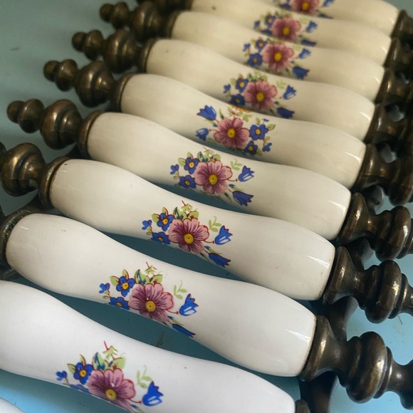 10 Vintage Ceramic Cupboard Door Handles - Picture 2 of 4